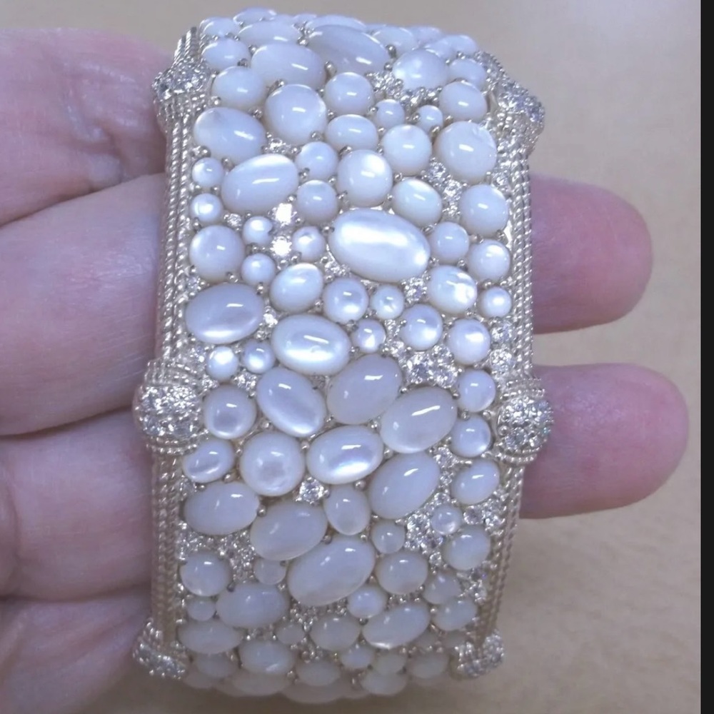 JUDITH RIPKA COUTURE WIDE STERLING SILVER CUFF. - Picture 3 of 6